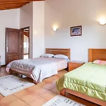 Casa Dos Amigos Chalet